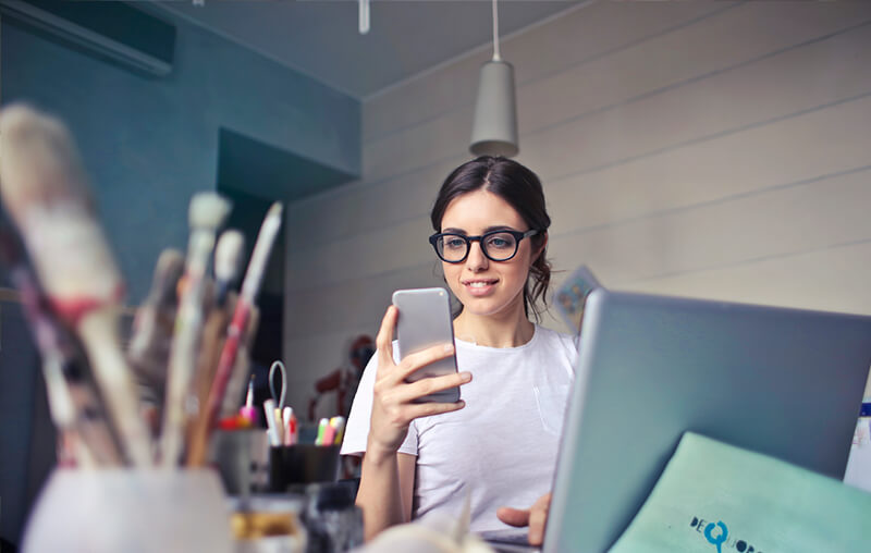 秦律法务办公环境